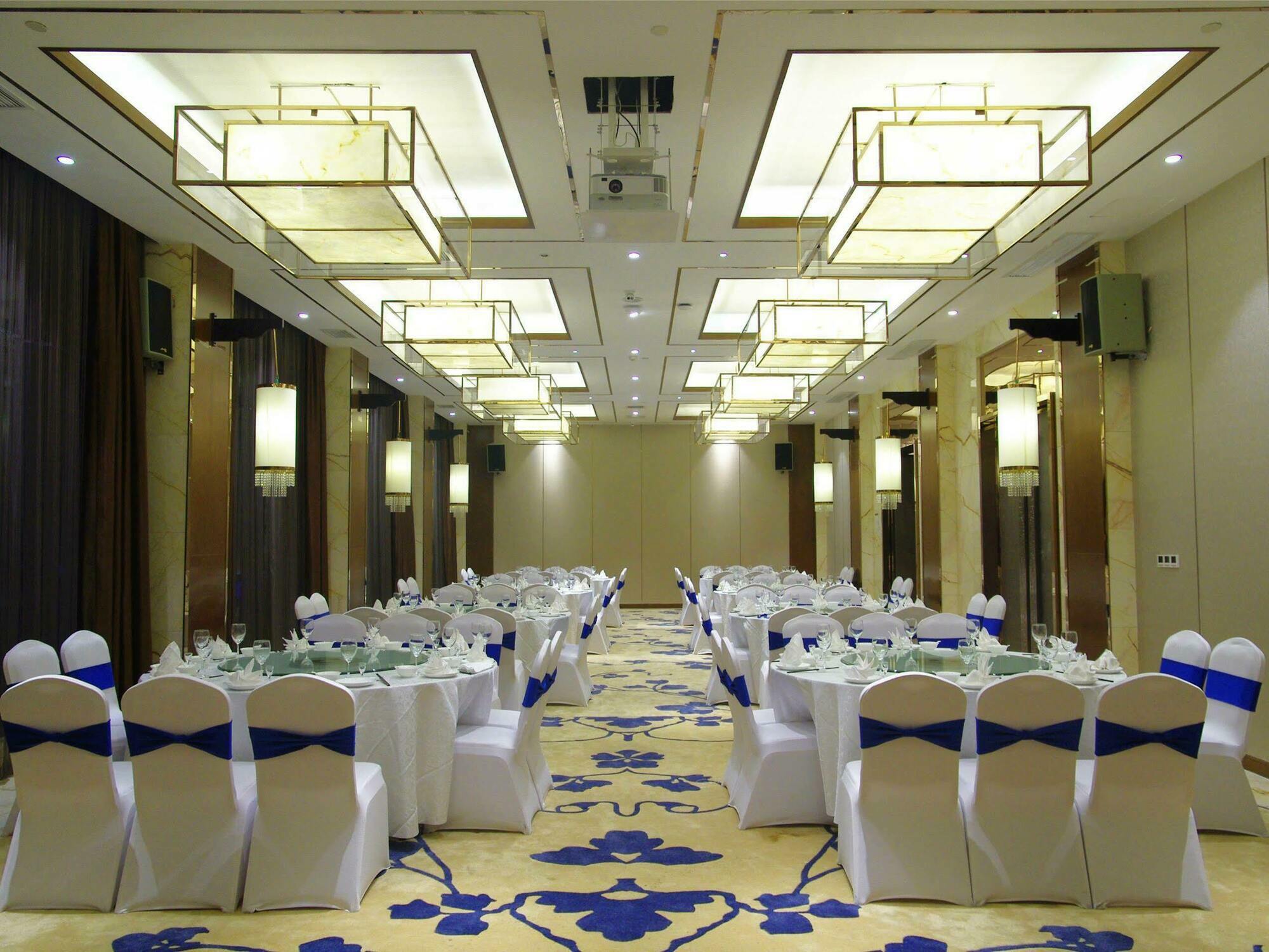 Argyle Grand Hotel Xingyi  Exterior photo